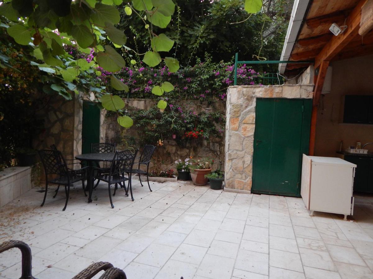 Sveti Stefan- Apartment Dora Екстериор снимка