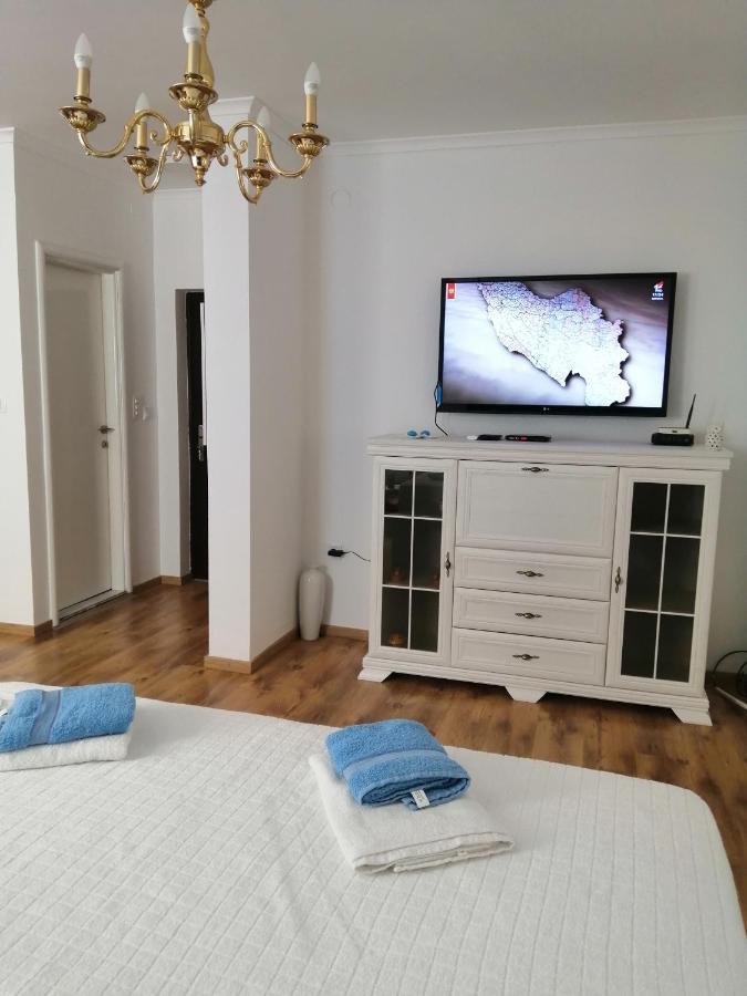 Sveti Stefan- Apartment Dora Екстериор снимка