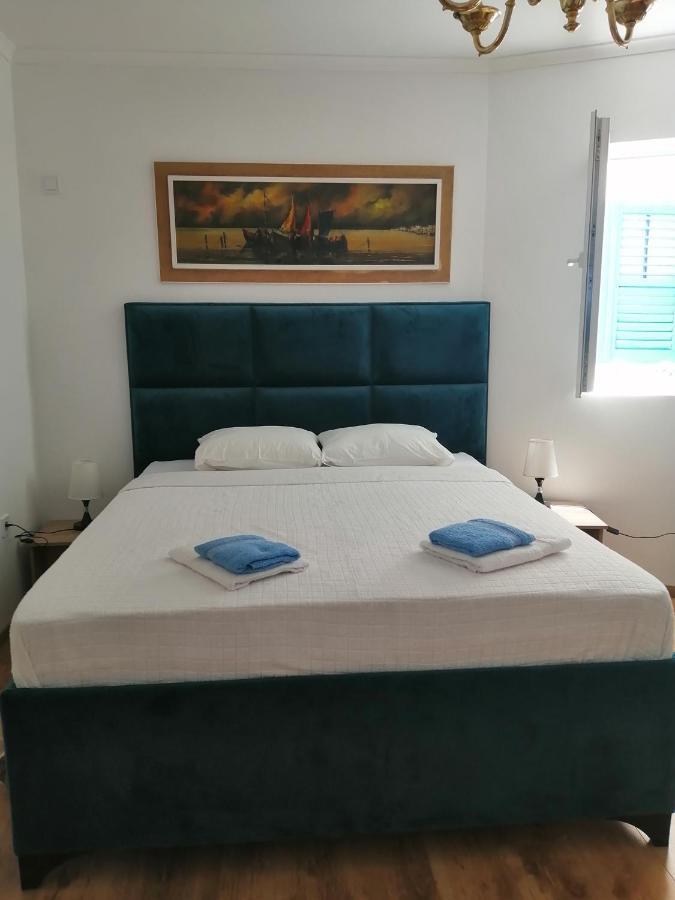 Sveti Stefan- Apartment Dora Екстериор снимка
