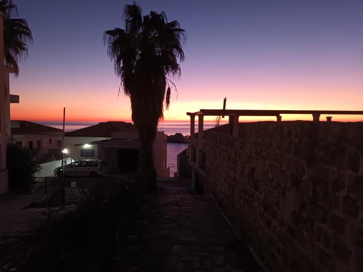Sveti Stefan- Apartment Dora Екстериор снимка