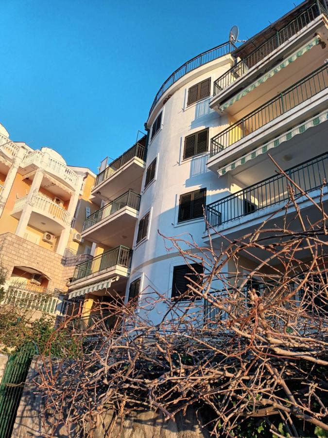 Sveti Stefan- Apartment Dora Екстериор снимка