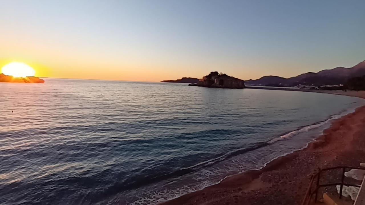 Sveti Stefan- Apartment Dora Екстериор снимка