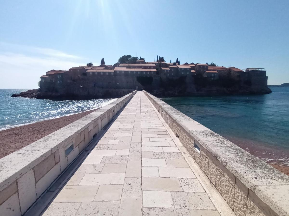 Sveti Stefan- Apartment Dora Екстериор снимка